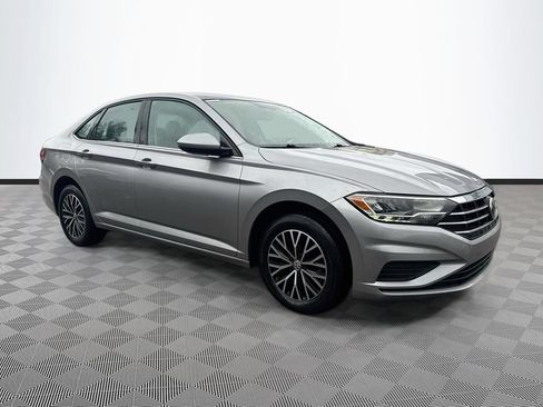Used 2020 Volkswagen Jetta SE FWD image 4