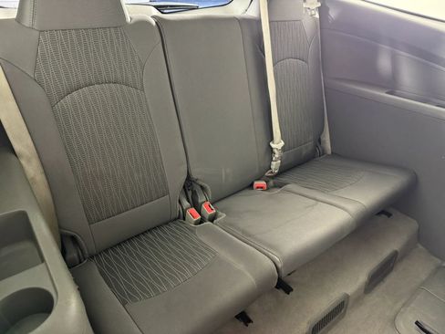 Used 2017 Chevrolet Traverse LT w/ Style and Technology Package AWD/4WD image 35