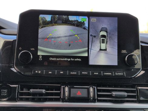 Certified 2025 Nissan Pathfinder SL AWD/4WD image 24