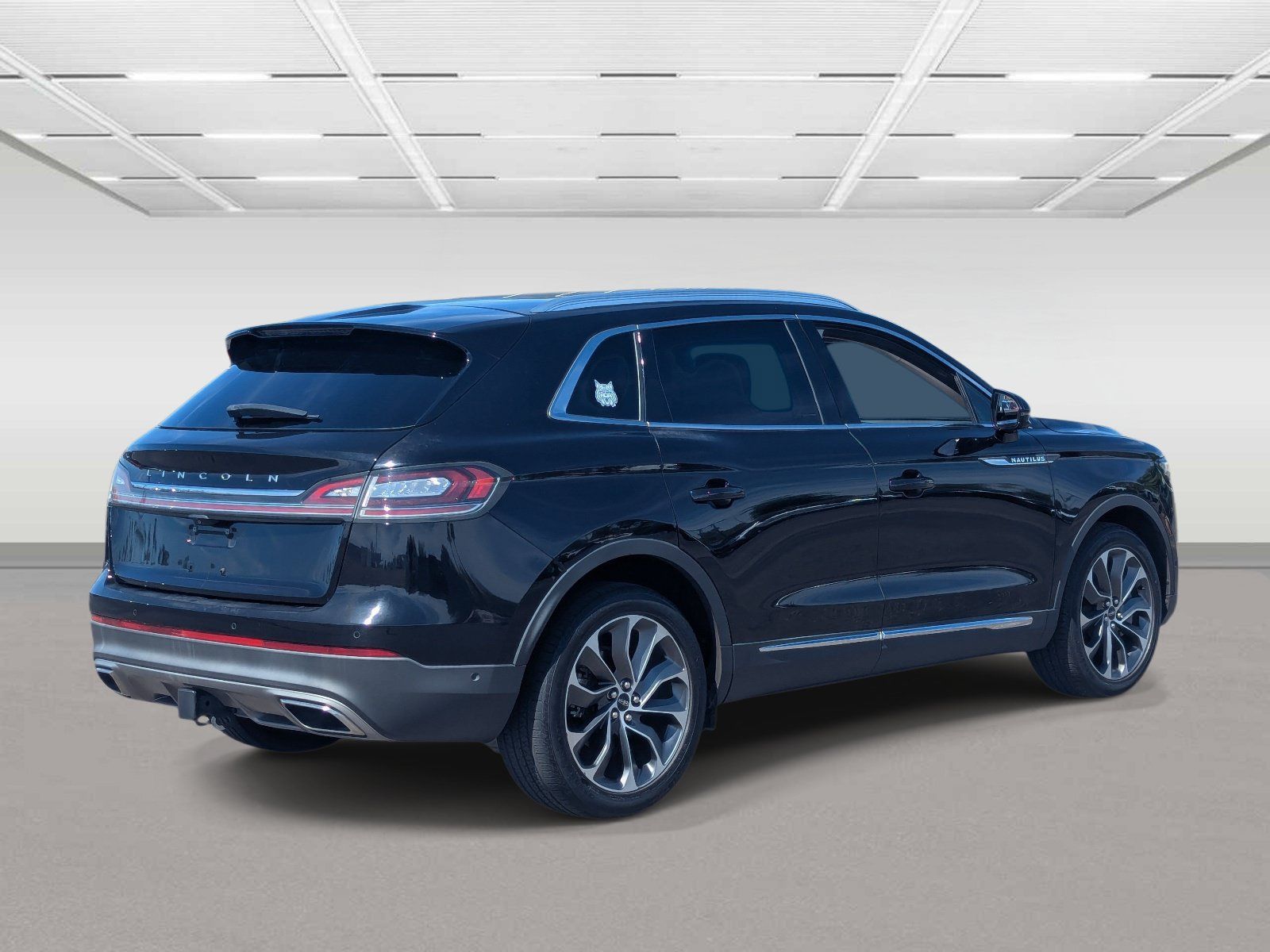 Used 2021 Lincoln Nautilus Reserve w/ Equipment Group 201A FWD image 5