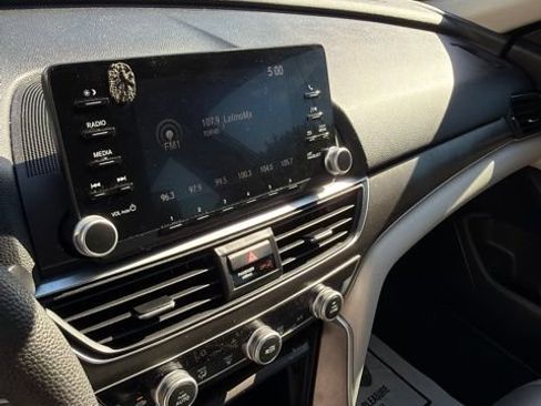 Used 2018 Honda Accord LX image 13