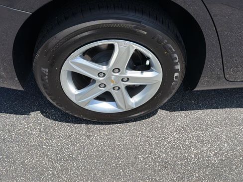 Used 2022 Chevrolet Malibu LS FWD image 36