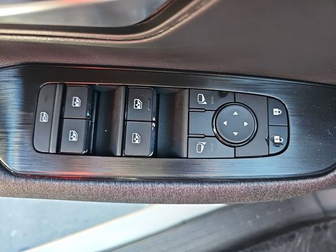 New 2026 Nissan Kicks SV w/ Charging Package image 30