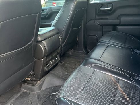 Used 2019 Chevrolet Silverado 1500 LT w/ Texas Edition image 4