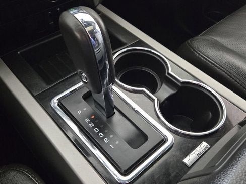 Used 2013 Ford Expedition Limited image 30