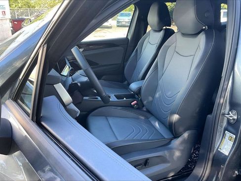 New 2026 Volkswagen Tiguan SE R-Line AWD/4WD image 10