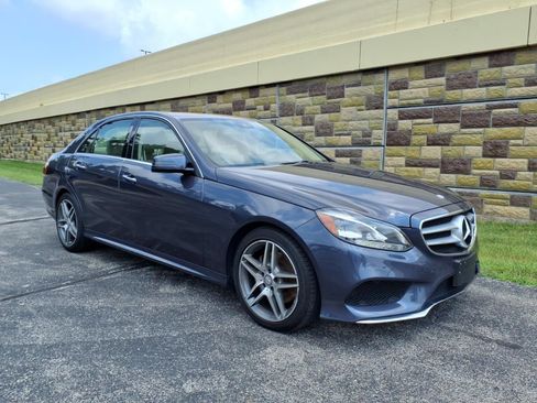 Used 2014 Mercedes-Benz E 350 4MATIC Sedan image 1