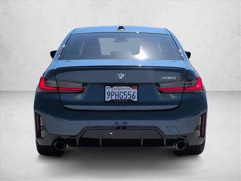 Used 2025 BMW 330i Sedan w/ M Sport Package RWD image 7