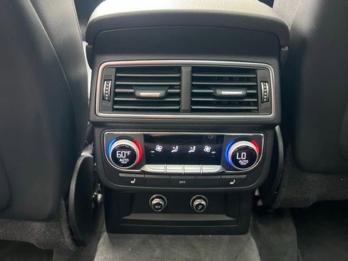 Used 2018 Audi Q7 3.0T Prestige w/ Prestige Package AWD/4WD image 22