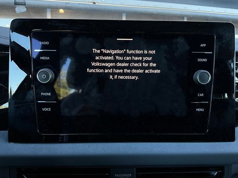 Used 2025 Volkswagen Jetta SE image 30