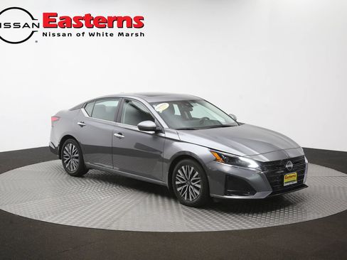 Used 2023 Nissan Altima 2.5 SV w/ SV Premium Package FWD image 49