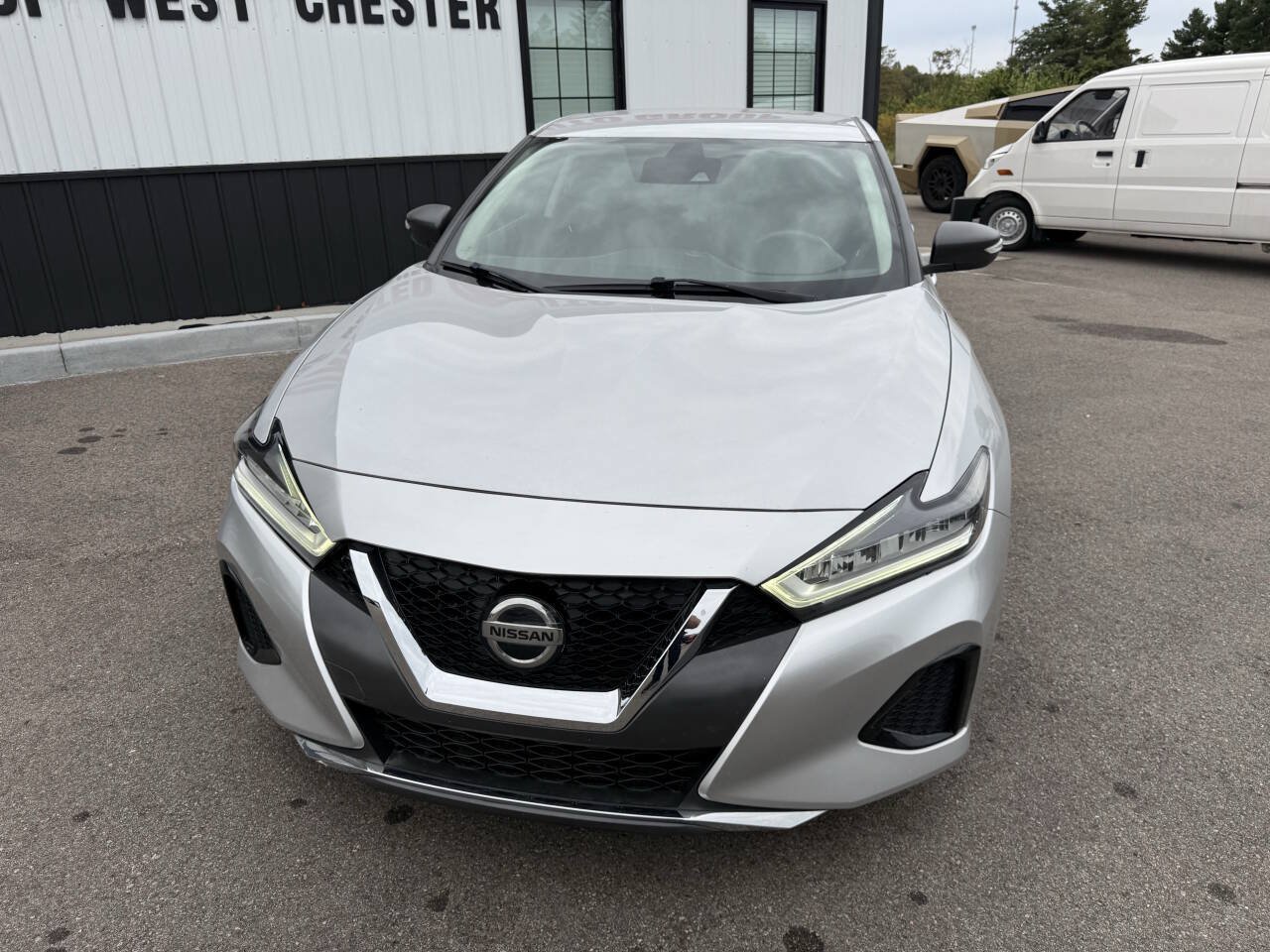 Used 2021 Nissan Maxima 3.5 SV w/ Floor Mat Group FWD image 2