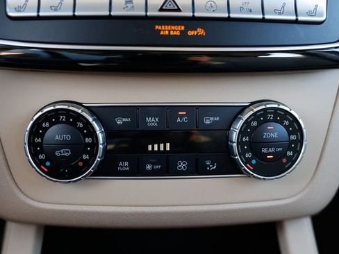 Used 2017 Mercedes-Benz GLS 550 4MATIC image 40