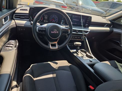 Used 2023 Kia K5 LXS FWD image 8