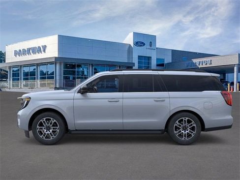 New 2025 Ford Expedition Max Active image 3