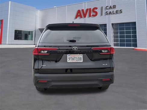 Used 2025 Toyota Grand Highlander XLE image 7