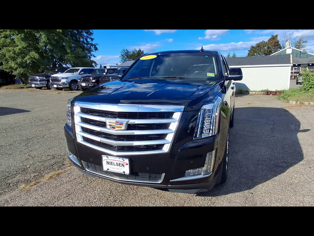 Used 2017 Cadillac Escalade Premium Luxury AWD/4WD image 3