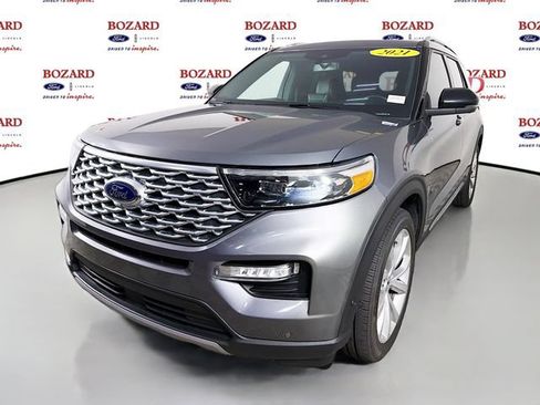 Used 2021 Ford Explorer Platinum w/ Premium Technology Package RWD image 4
