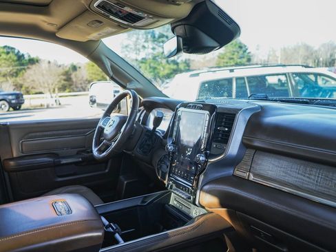 Used 2019 RAM 3500 Limited image 10