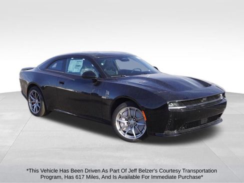 New 2025 Dodge Charger Daytona Scat Pack w/ Track Pack AWD/4WD image 1