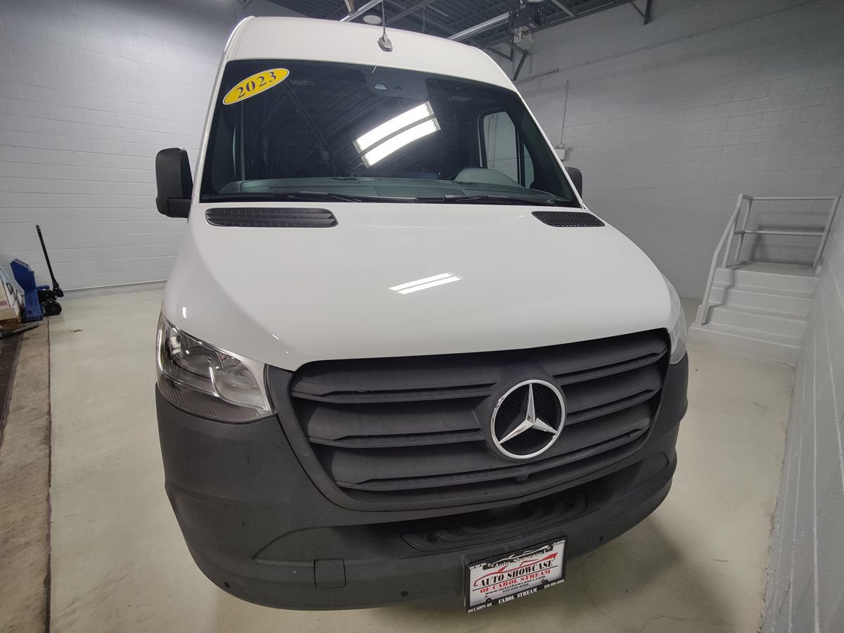 Used 2023 Mercedes-Benz Sprinter 2500 image 2