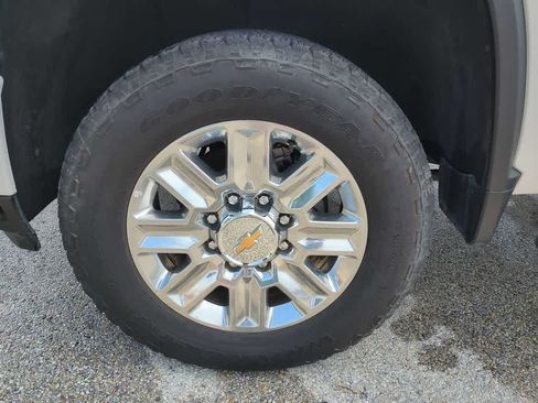 Used 2024 Chevrolet Silverado 3500 High Country w/ High Country Premium Package AWD/4WD image 34