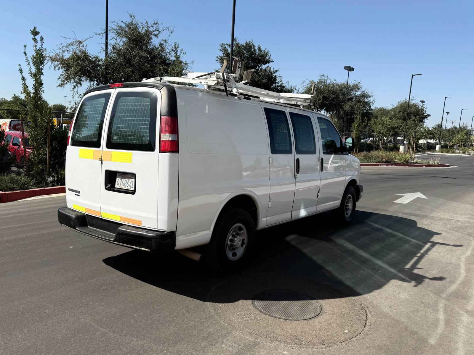 Used 2016 Chevrolet Express 2500 RWD image 7
