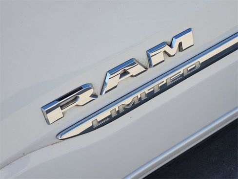Used 2022 RAM 1500 Limited image 12