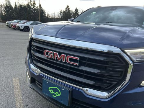 Certified 2022 GMC Terrain SLE w/ Driver Convenience Package image 30