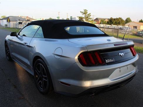 Used 2018 Ford Mustang Premium image 5