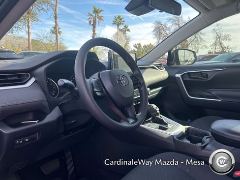 Used 2020 Toyota RAV4 LE image 12