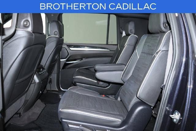 Certified 2025 Cadillac Escalade ESV Sport w/ LPO, ONYX Package AWD/4WD image 31