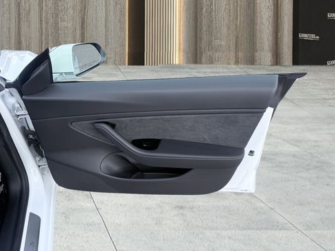 Used 2020 Tesla Model 3 Long Range image 42
