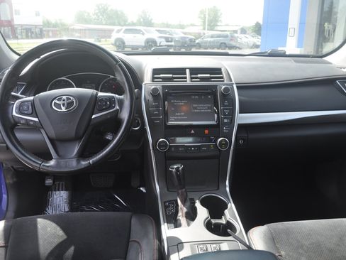 Used 2015 Toyota Camry XSE w/ Moonroof Package FWD image 14