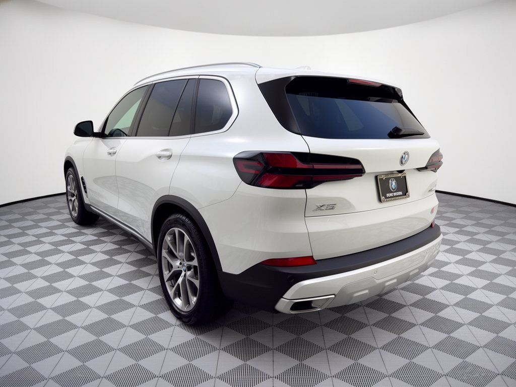 Used 2026 BMW X5 sDrive40i RWD image 3