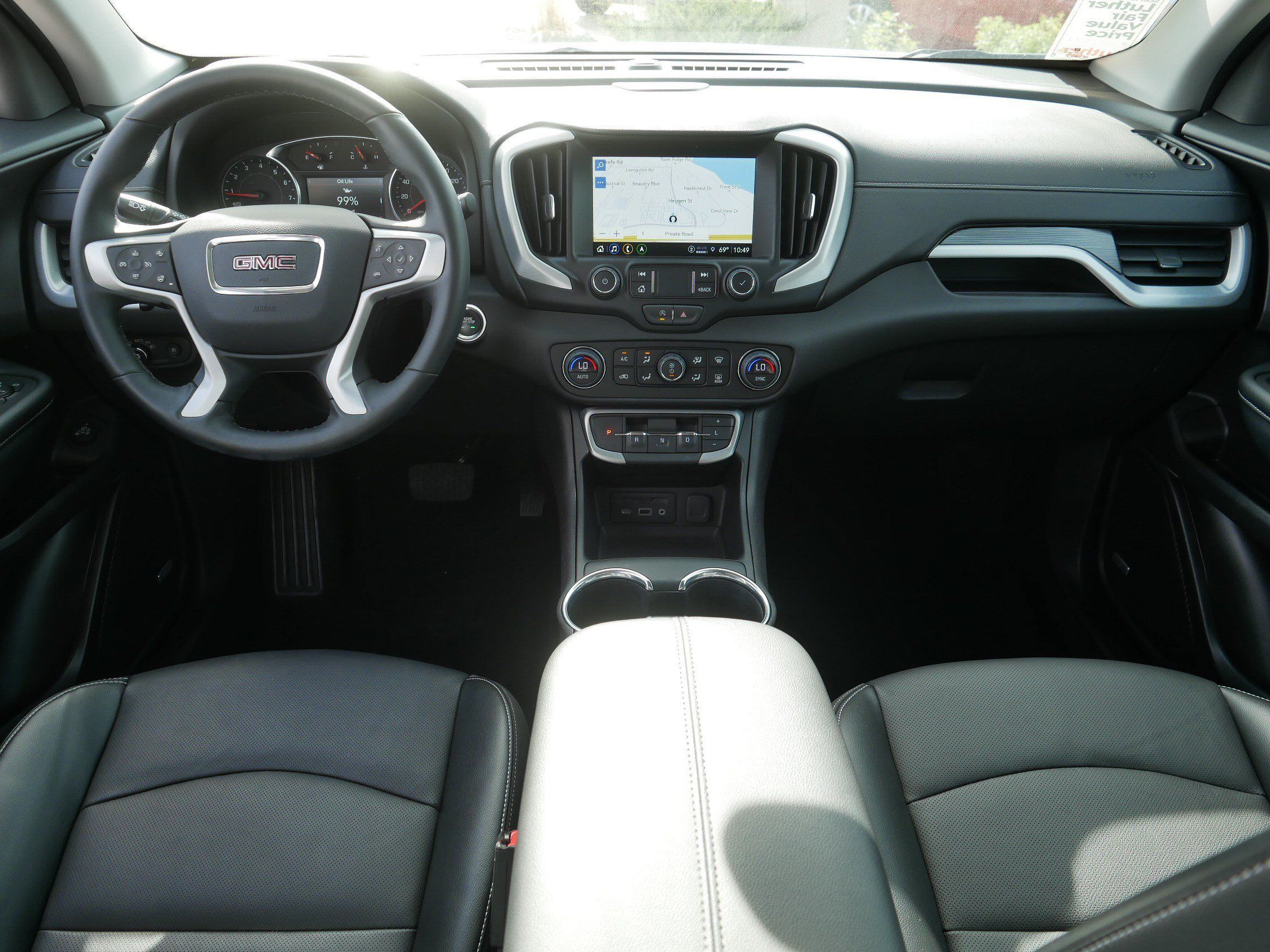 Used 2024 GMC Terrain SLT w/ Infotainment Package II AWD/4WD image 10