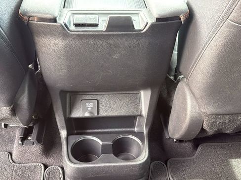 Used 2021 Toyota Sienna XSE w/ XSE Plus Package FWD image 29