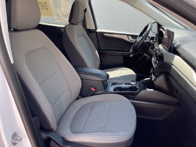 Used 2021 Ford Escape SE w/ SE Sport Appearance Package AWD/4WD image 35