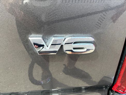 Used 2019 Toyota Tacoma SR5 image 30