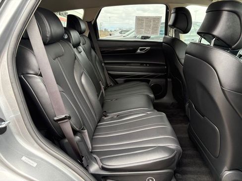 Used 2025 Genesis GV80 2.5T Standard AWD/4WD image 14