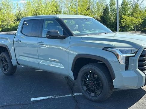New 2026 Toyota Tundra SR5 w/ SR5 Premium Package AWD/4WD image 30