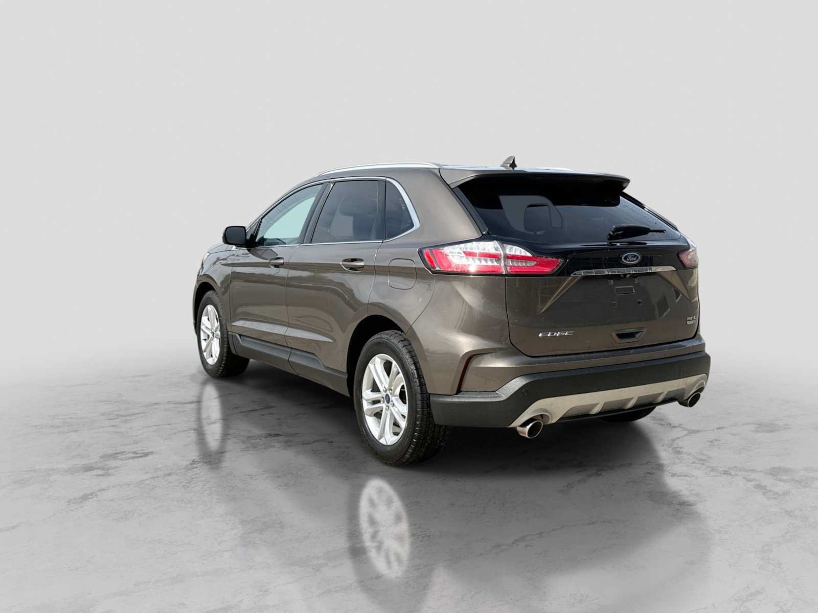 Used 2019 Ford Edge SEL w/ Equipment Group 201A AWD/4WD image 4