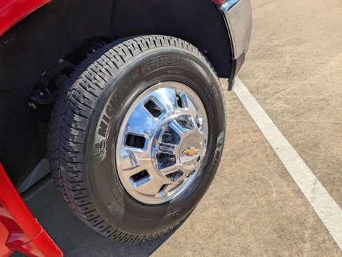 Used 2024 Chevrolet Silverado 3500 LTZ w/ LTZ Texas Edition image 21