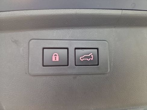Used 2024 Subaru Outback Premium AWD/4WD image 30