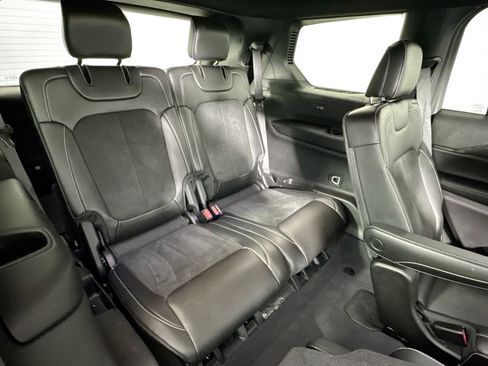 Used 2023 Jeep Grand Cherokee L Laredo image 26