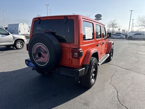 Used 2019 Jeep Wrangler Unlimited Sahara w/ Uconnect 4C Nav & Sound Group image 5