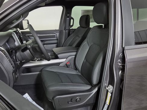 New 2026 RAM 1500 4x4 Crew Cab image 11