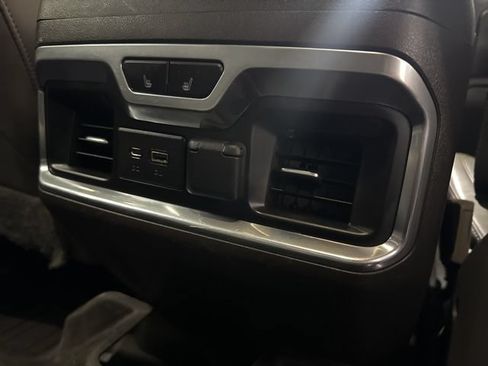 Used 2020 GMC Sierra 1500 SLT w/ SLT Premium Plus Package AWD/4WD image 25