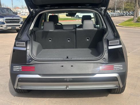 Used 2025 Hyundai Ioniq 5 SEL image 12