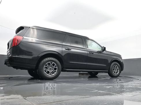 Used 2025 Ford Expedition Max Active AWD/4WD image 29